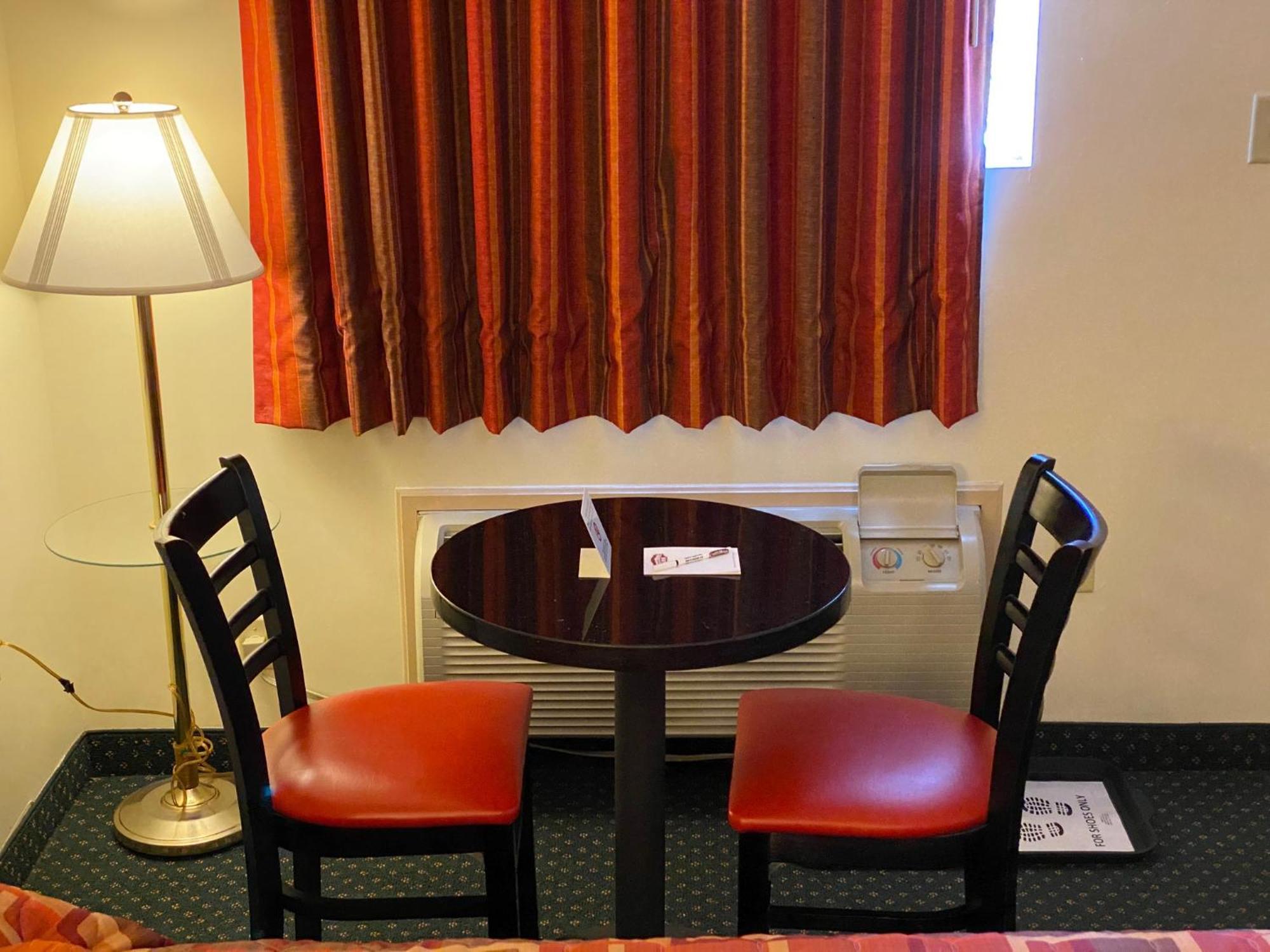 Country Hearth Inn-Юнион-Сити Номер фото